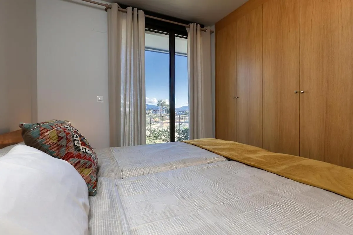 Peaceful Apartment With Views And Garden Estepona