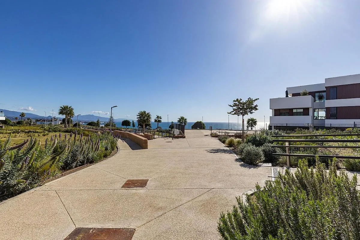 Peaceful Apartment With Views And Garden Estepona