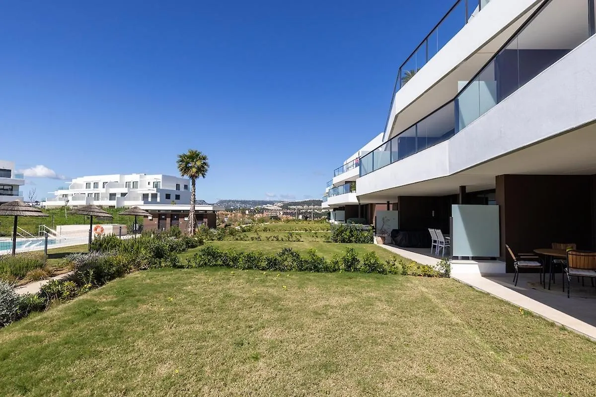 Peaceful Apartment With Views And Garden Estepona Spain