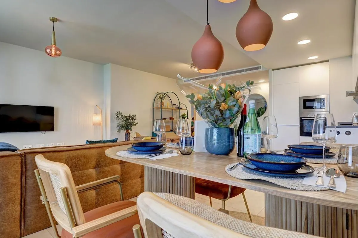 Peaceful Apartment With Views And Garden Estepona