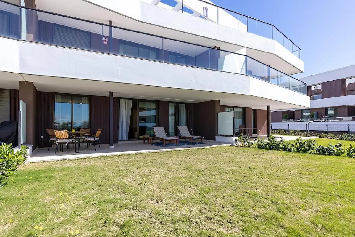 Peaceful Apartment With Views And Garden Estepona