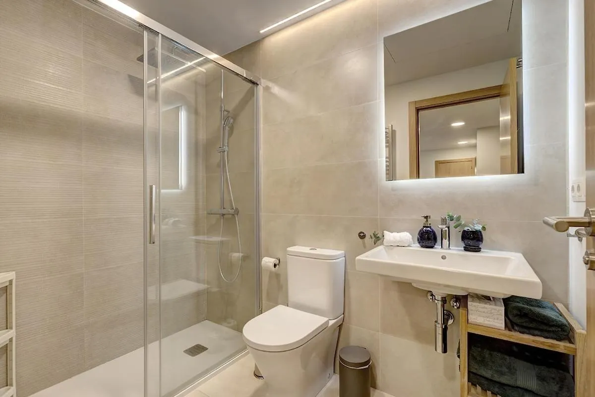 Peaceful Apartment With Views And Garden Estepona
